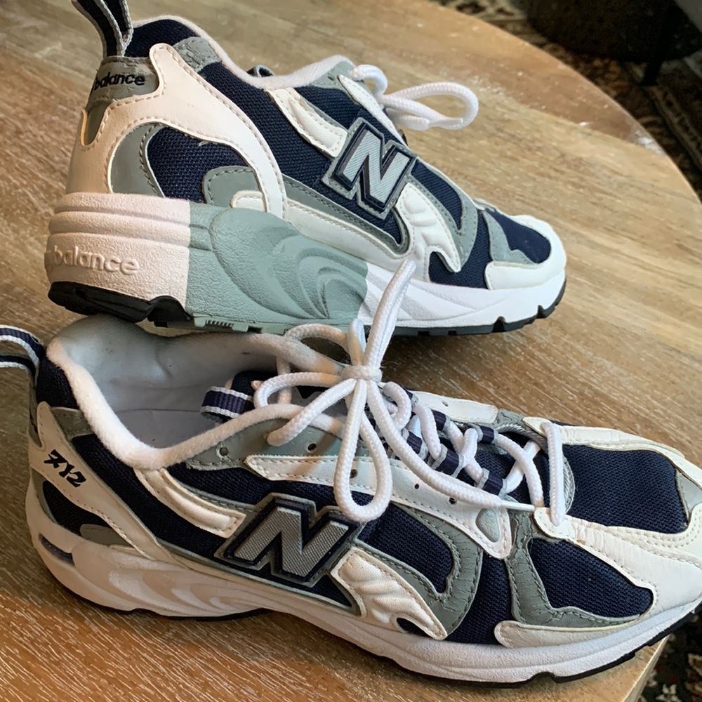New Balance 712 Athletic Shoe, Women’s Size 9